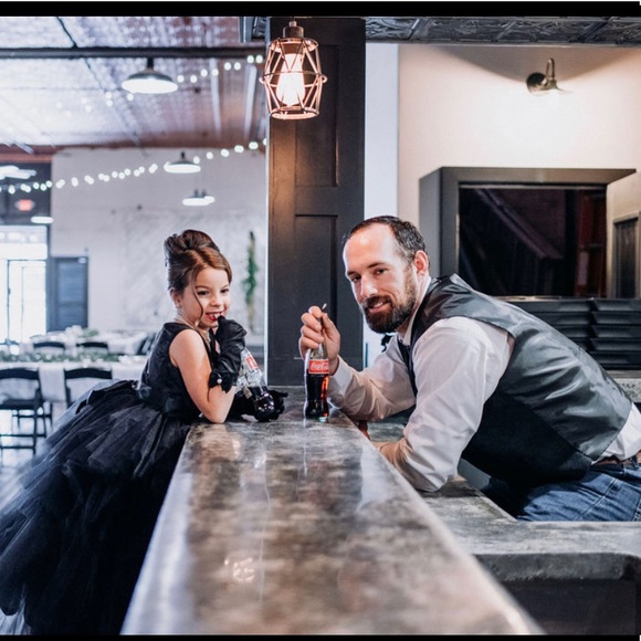 Meet your Posher, Trina - Picture 8 of 8